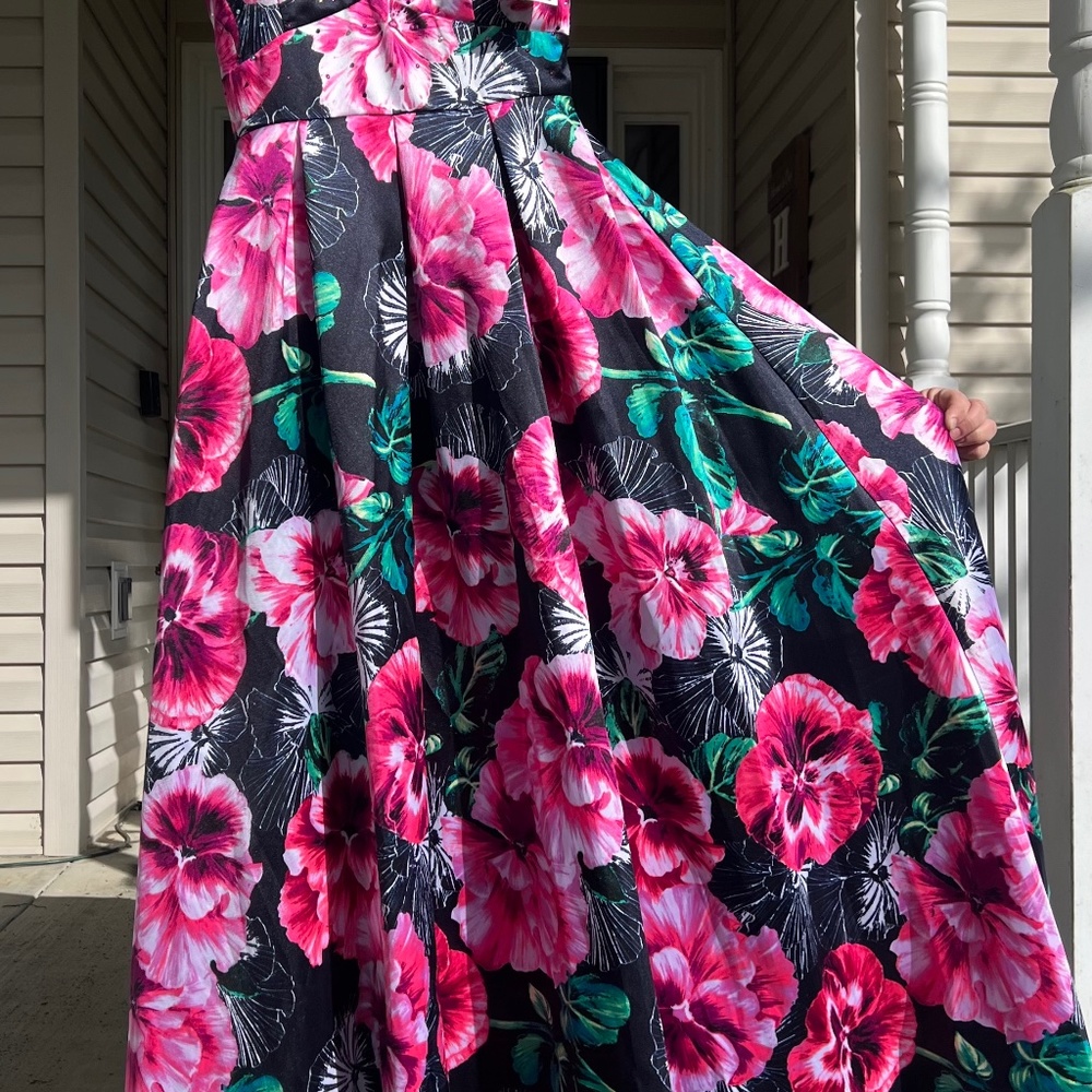 Dear Moon Formal Gown